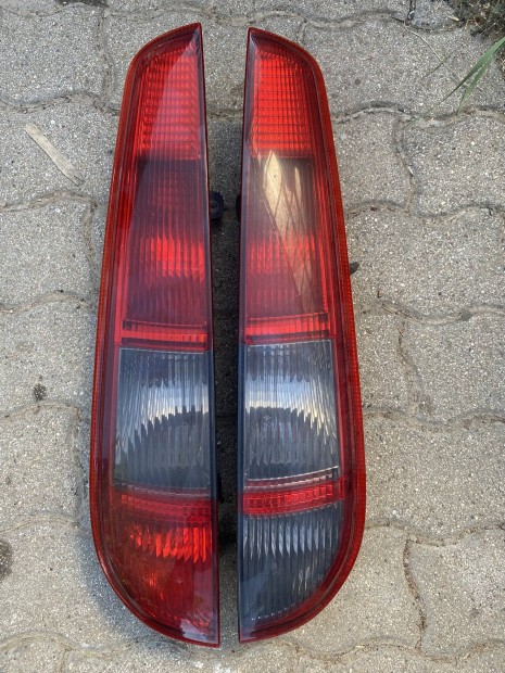 Ford Focus II MK2 gyári, bontott kombi bal jobb hátsó lámpa