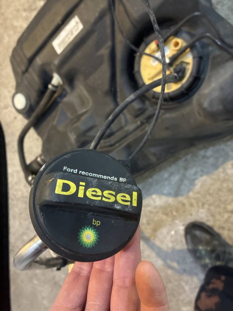 Ford Focus II dzel tank zemanyagtank zemanyagtartly