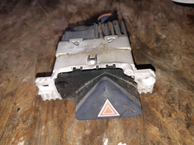 Ford Focus I Elakadás Jelző Kapcsoló