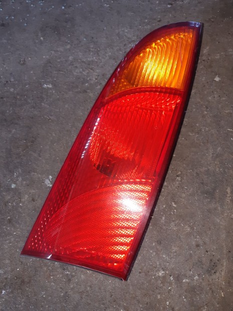 Ford Focus I Jobb H�ts� L�mpa