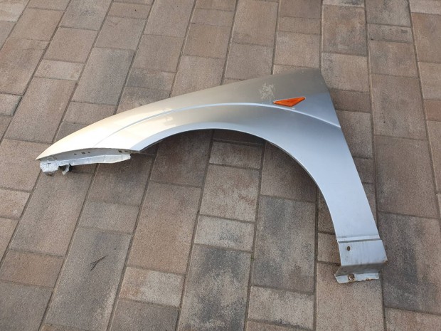 Ford Focus I-es bal els� s�rv�d�.