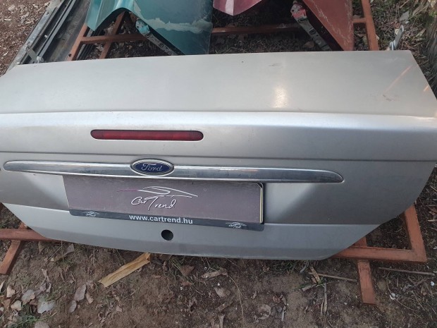 Ford Focus I-es csomagtrajt.