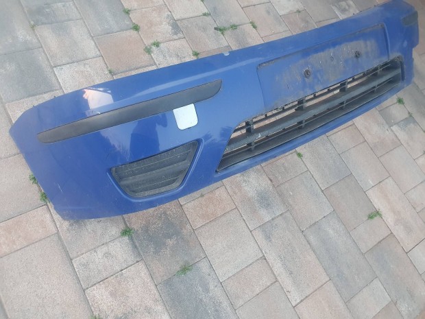 Ford Focus I-es első lökhárító.