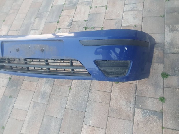 Ford Focus I-es első lökhárító.