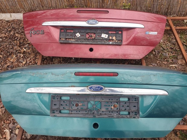 Ford Focus I-es sedan csomagt�rajt�.