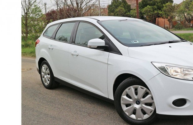 Ford Focus Kombi Hts Futm 2011-Tl!