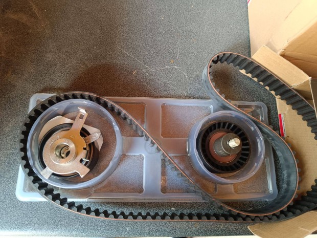 Ford Focus MK1 1.8 vagy 2.0 benzines vezérlés készlet