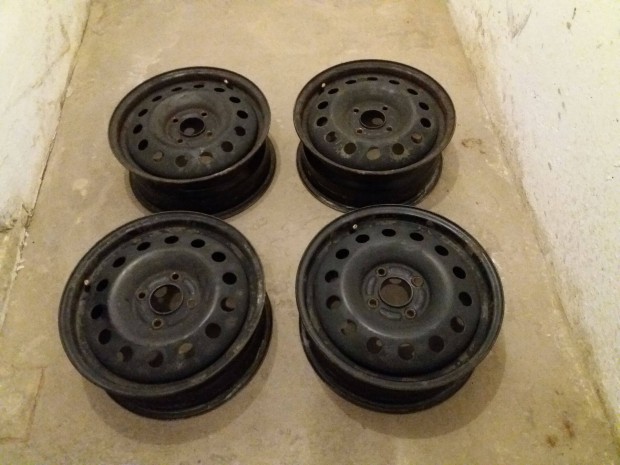 Ford Focus MK1 gyri lemezfelni 15" 4db 4x108-as 6Jx15H2ET52,5 felni