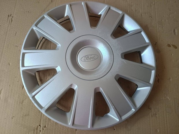 Ford Focus MK2 15" dsztrcsa - 1 DB!!
