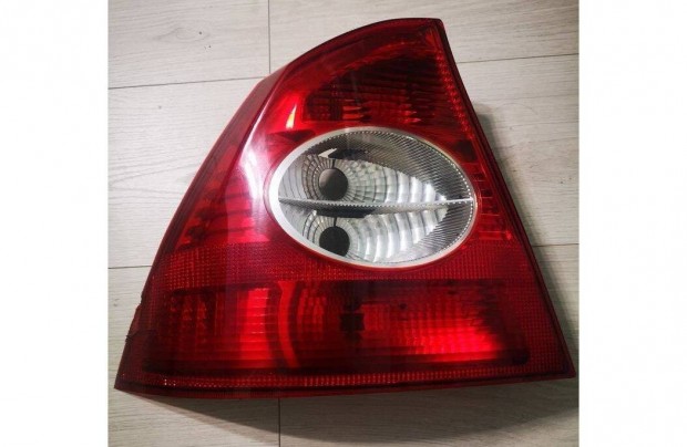 Ford Focus MK2 Sedan gyári bal hátsó lámpa