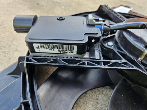 Ford Focus MK2, C-Max gyári hűtőventilátor vezérlőegységgel eladó