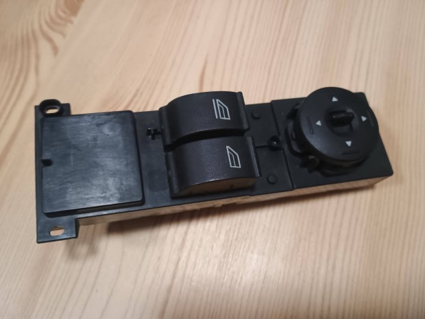 Ford Focus MK2 ablakemel� �s t�k�r �ll�t� panel 3M5T-14529-CE