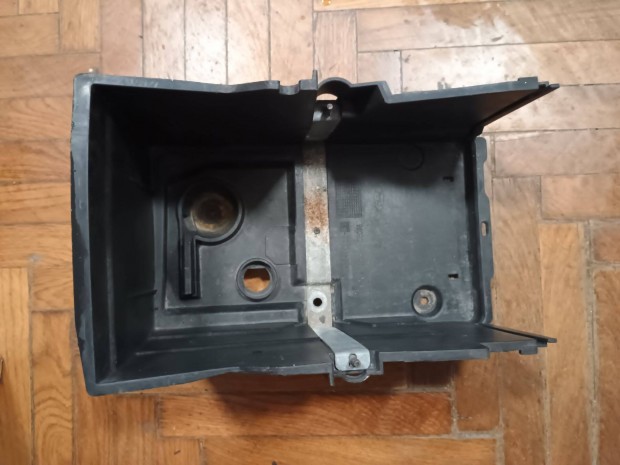 Ford Focus MK2 akkumul�tor tart� 4M51-10723-BC