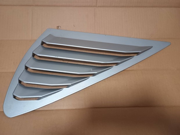 Ford Focus MK2 csapott h�t� aut�ra val� d�szr�cs p�r