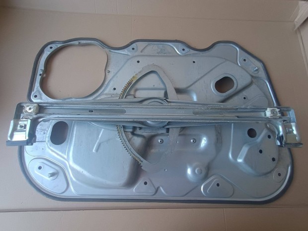 Ford Focus MK2 facelift jobb els� ajt�lemez 7M51-A203A28-DB