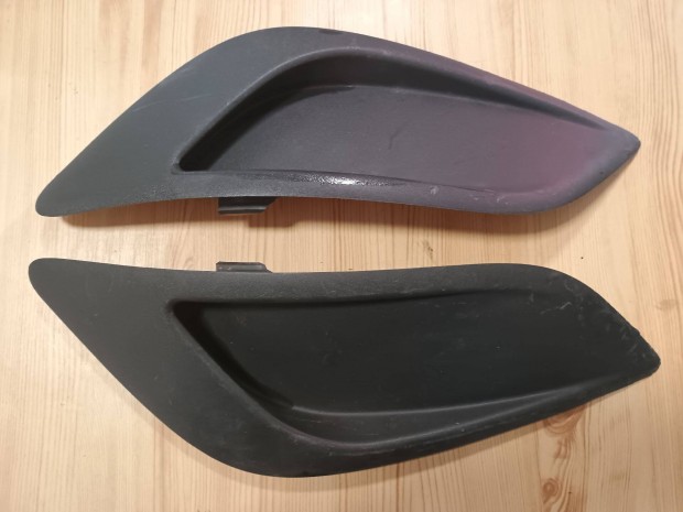 Ford Focus MK2 facelift k�dl�mpa helyetti takar� burkolat p�r