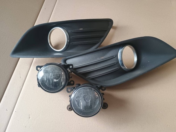 Ford Focus MK2 facelift k�dl�mpa szett ( 2 k�dl�mpa + 2 keret)
