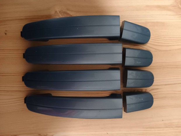 Ford Focus MK2 kilincs szett (M8 sz�nk�d)