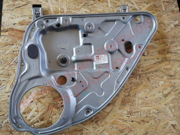 Ford Focus MK2 kombi jobb h�ts� ajt�panel - mechanikus 4M51-A24994-CE