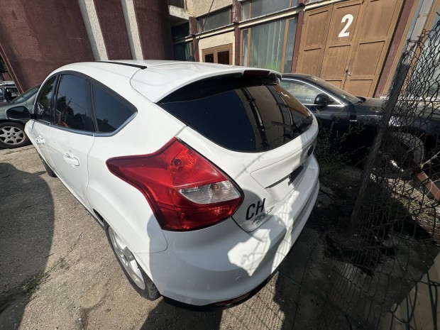 Ford Focus MK3 csomagtrajt