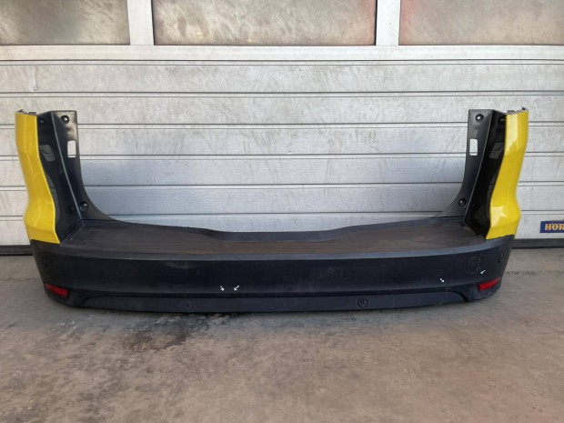 Ford Focus MK3 facelift kombi hátsó lökhárító lökő 2014-2019 BM51-A17