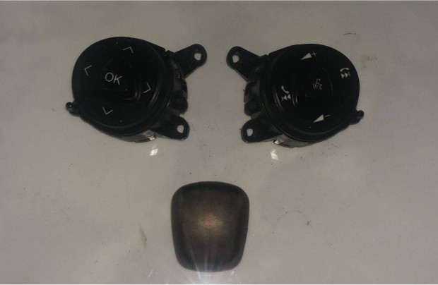 Ford Focus MK3 kormánykezelő gomb