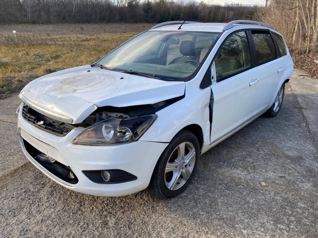Ford Focus MK 2.5 Kombi | 1.6i 1.8i 2.0i 1.6TDCi | Facelift | Tbb dar