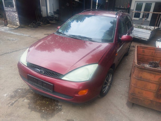 Ford Focus Mk1 1.4 alkatrészei