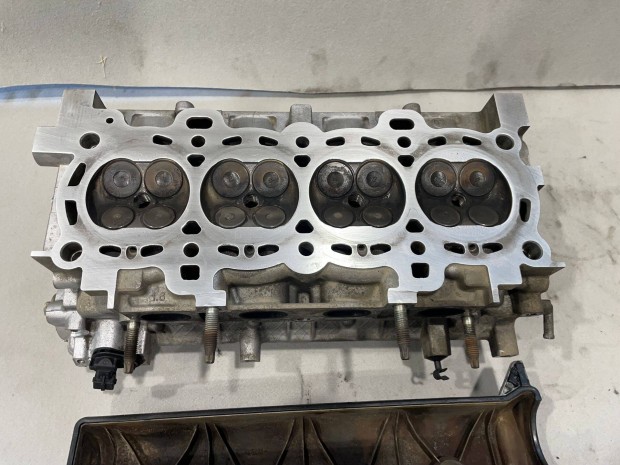 Ford Focus Mk1 1.6 16V komplett hengerfej szelepfedéllel