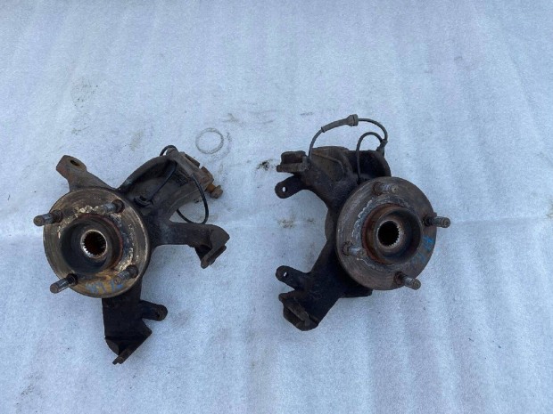 Ford Focus Mk1 Bal-jobb első ABS-s csonkállvány kerékaggyal együtt