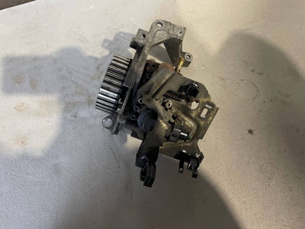 Ford Focus Mk2-2.5 C-Max 1.6 TDCi nagynyoms magasnyoms szivatty