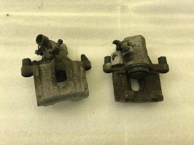 Ford Focus Mk2-2.5 �s C-Max gy�ri bal-jobb h�ts� f�knyereg