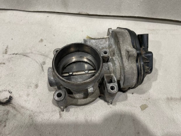 Ford Focus Mk2 C-Max 1.8-2.0 16V benzin fojtószelep 4m5g9f991fa 153763
