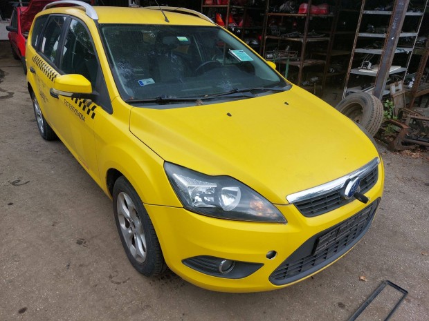 Ford Focus Mk2 Kombi karosszria elemei taxi