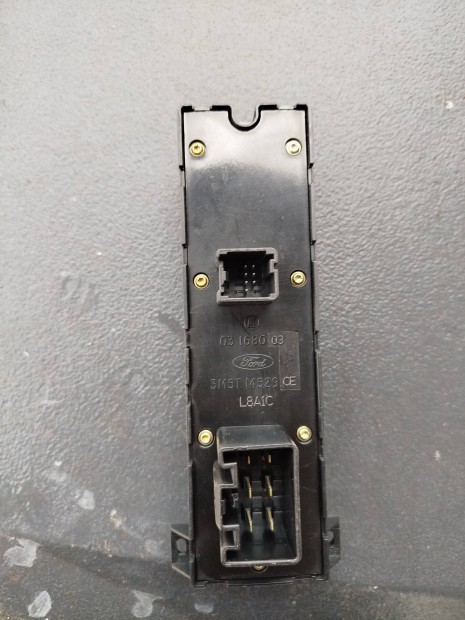 Ford Focus Mk2 ablakemel kapcsol 