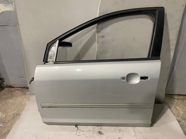 Ford Focus Mk2 ezüst 03 színkódú bal első rozsda mentes ajtó