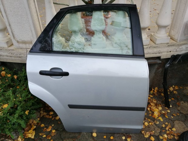Ford Focus Mk2 gyári 5 ajtós jobb oldali hátsó ajtó