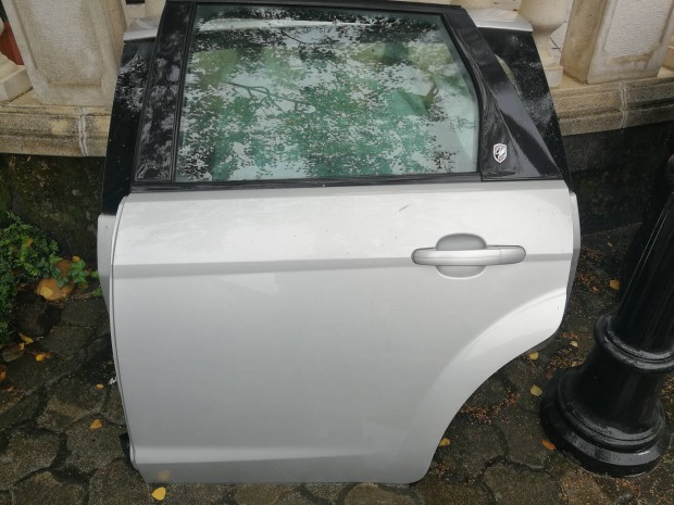 Ford Focus Mk2 gyári kombi bal hátsó ajtó ezüst