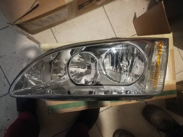 Ford Focus Mk2 gyári lámpa pár hibátlan állapotban ár/db