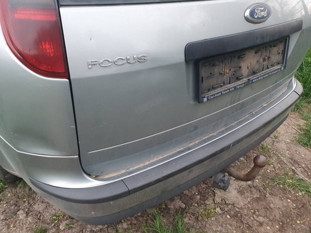 Ford Focus Mk2 kombi csomagtrajt.
