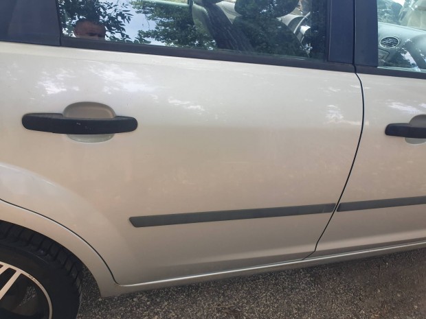 Ford Focus Mk2 kombi jobb hts ajt 04-08-ig.
