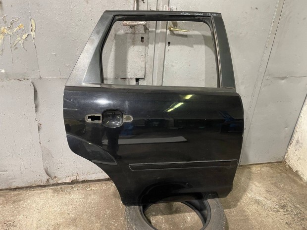 Ford Focus Mk2 kombi jobb hátsó fekete F05 színkódú rozsda mentes ajtó