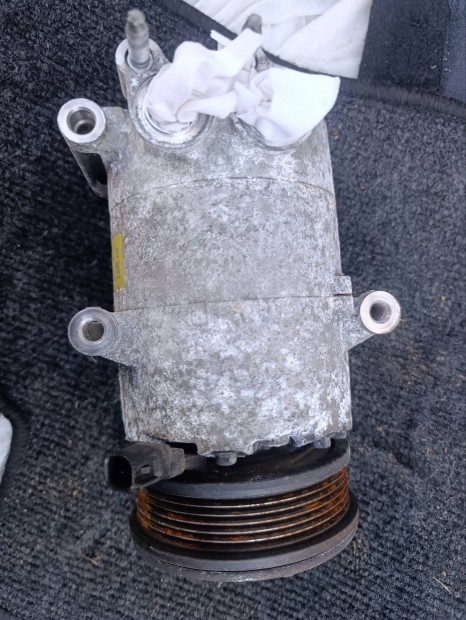 Ford Focus Mk3 1.6 Vtci kl�ma kompresszor 