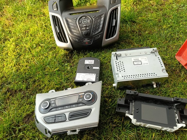 Ford Focus Mk3 BT szett gyri rdi 