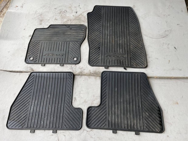 Ford Focus Mk3 gyári 4db-os gumiszőnyeg garnitúra