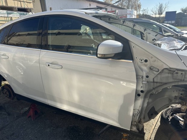 Ford Focus Mk3 jobb els ajt