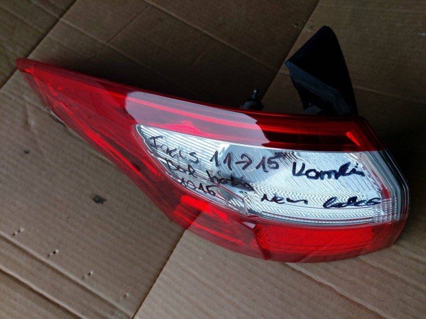 Ford Focus Mk3 kombi nem ledes bal hts lmpa (2011-2015)