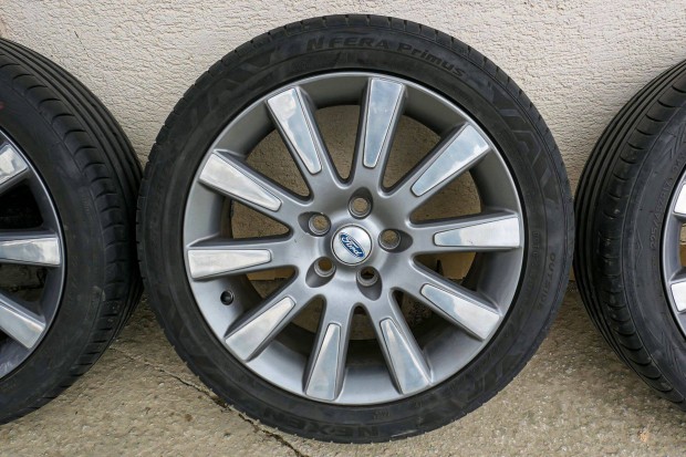 Ford Focus Silver Magic gyri alufelni szett nyri gumikkal