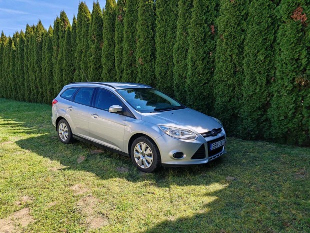 Ford Focus Trend Plus 1.6 benzin, kombi