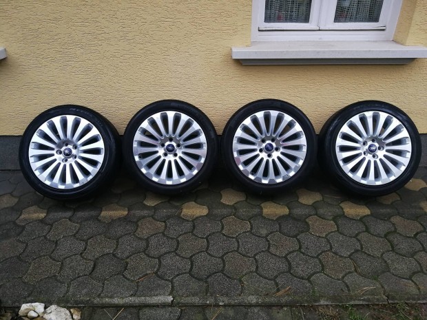 Ford Focus, C-Max gyári alufelni garnitúra gumival 7j-17"